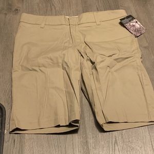 Women’s Dickies Shorts NWT Size 8